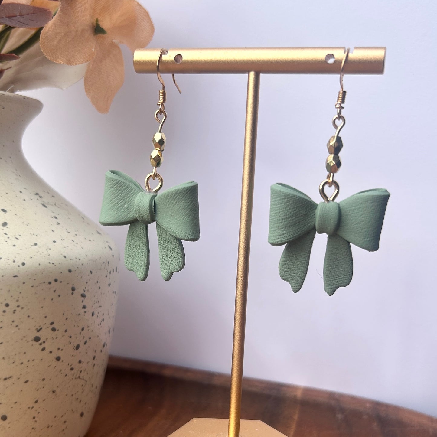 Bows (multiple styles and colors)