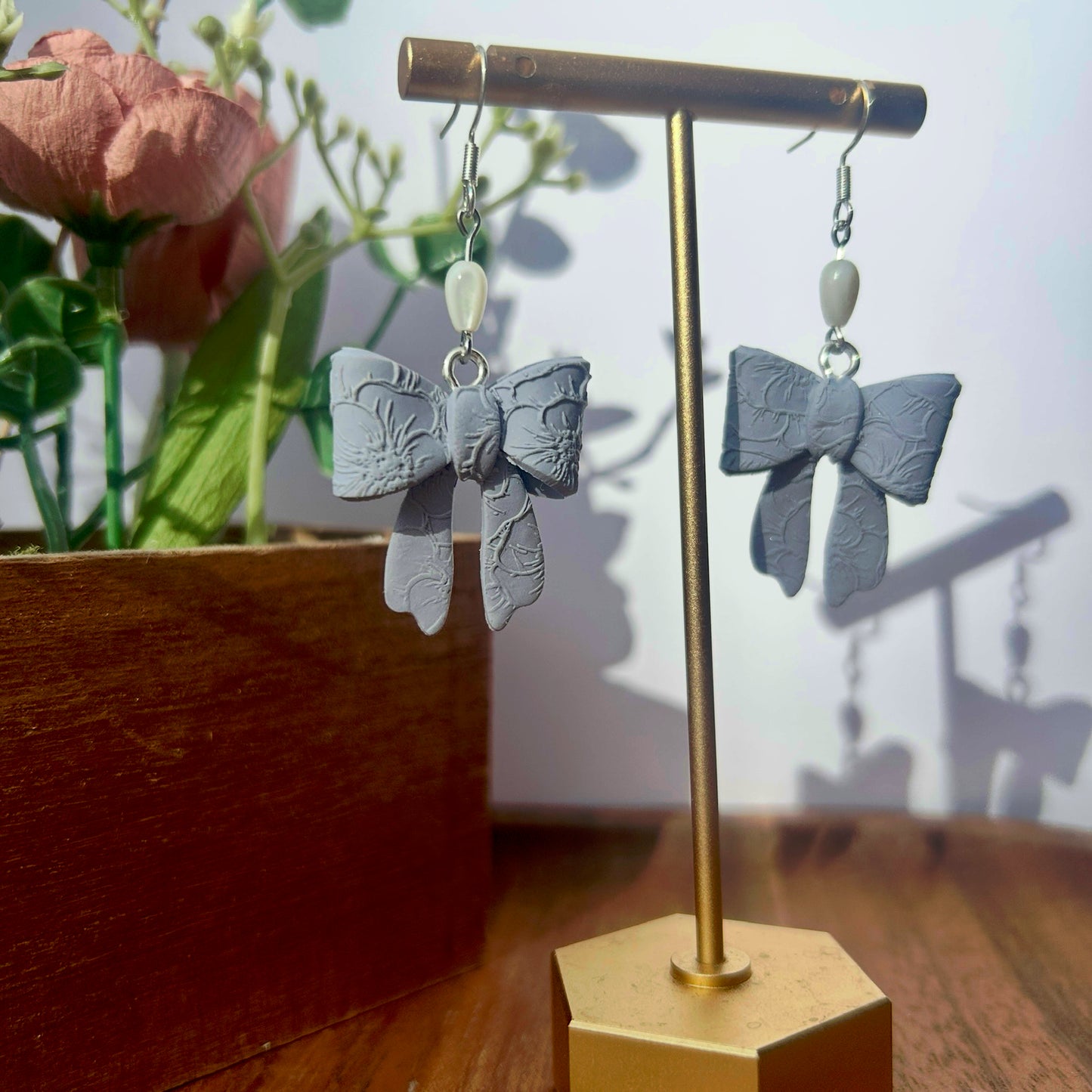 Bows (multiple styles and colors)