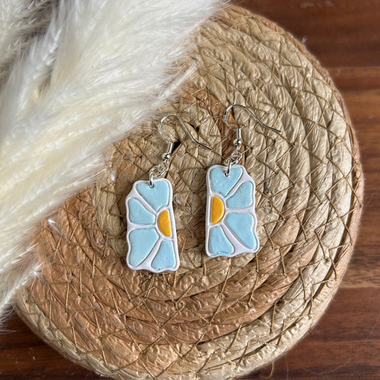 Groovy Flower Earrings (2 color options)