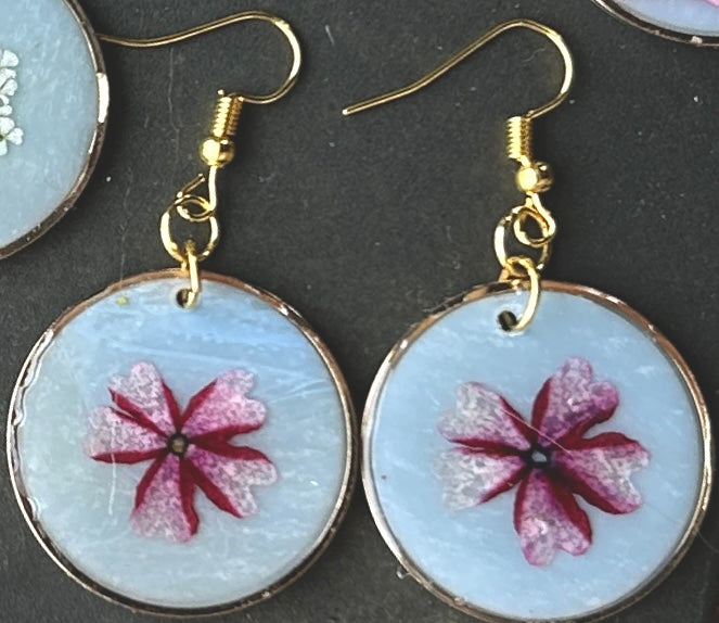 Press Flower Round Dangles