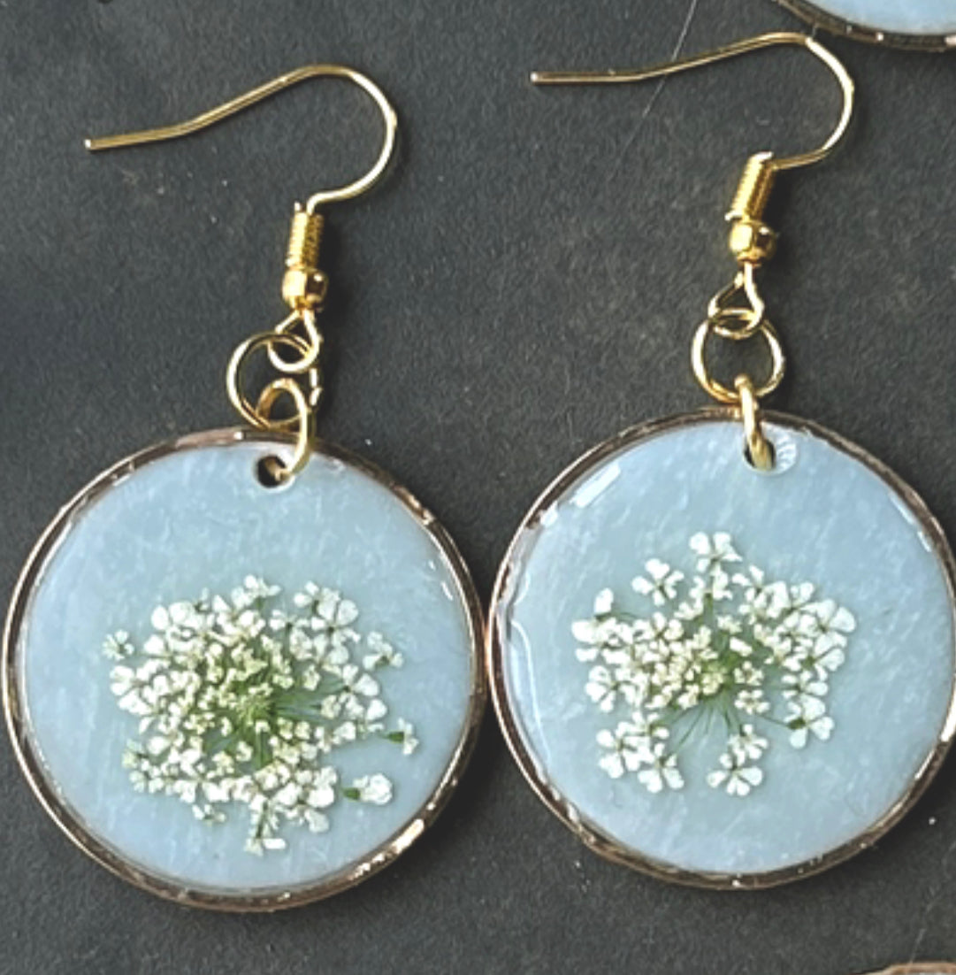 Press Flower Round Dangles