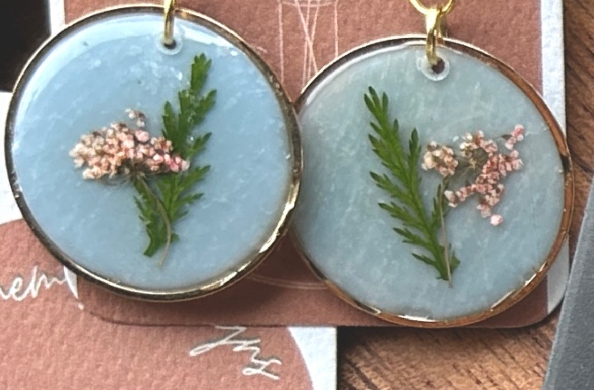 Press Flower Round Dangles